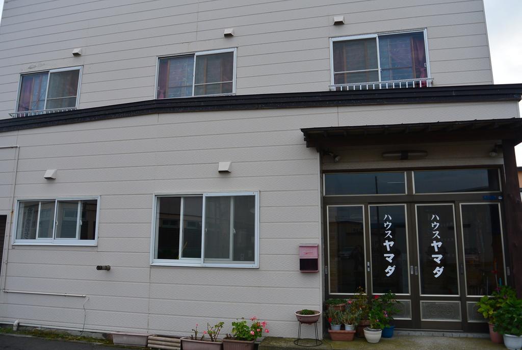 House Yamada Hostel Hakodate Bagian luar foto
